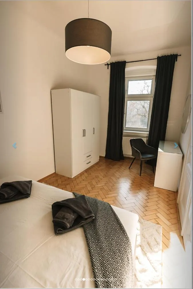 Apartment Orestaliving - On The Danube Canal Friedensbruecke Vienna